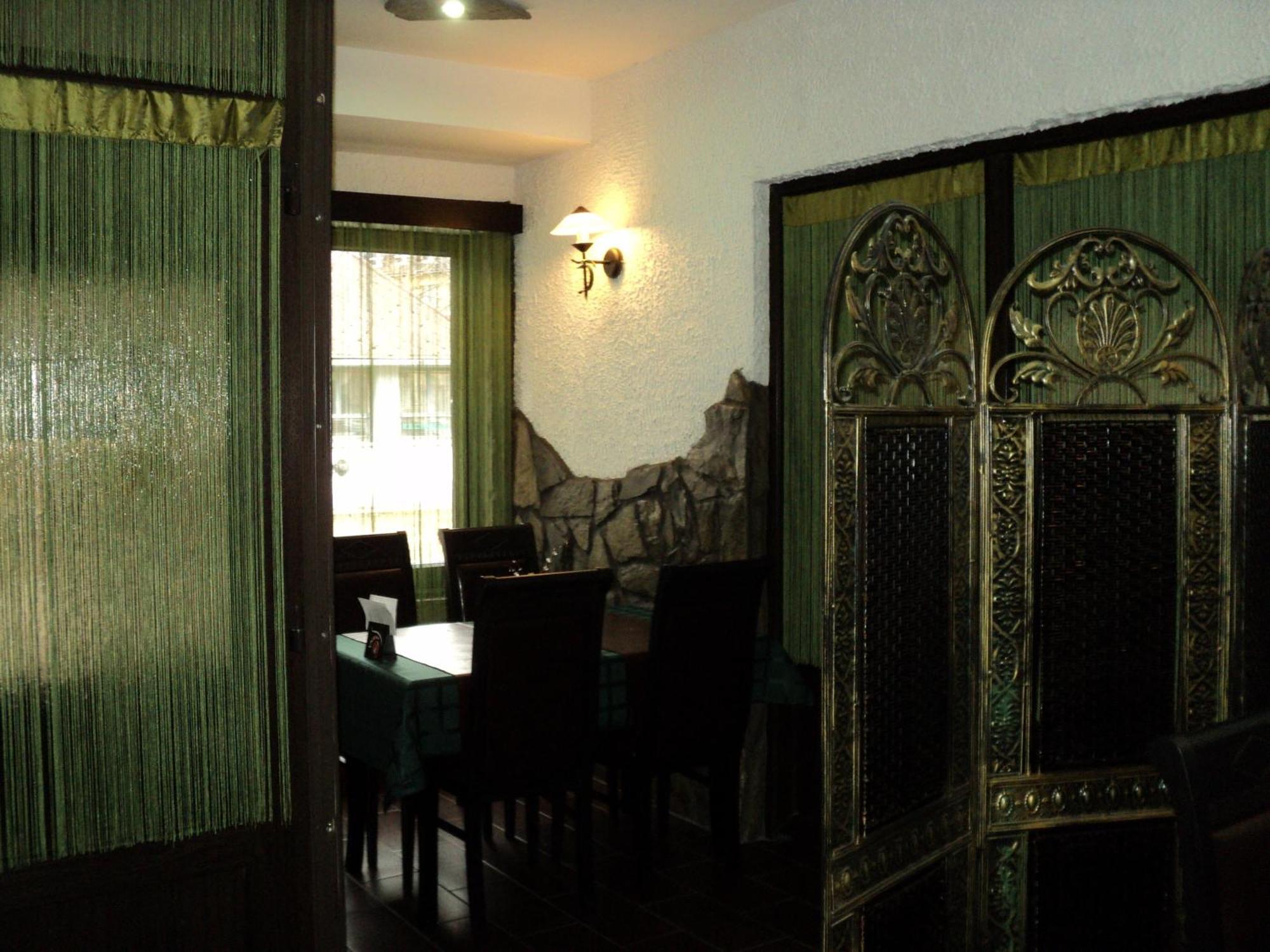 Kovacs Hotel Superior วาชาโรชนาเมนี ภายนอก รูปภาพ