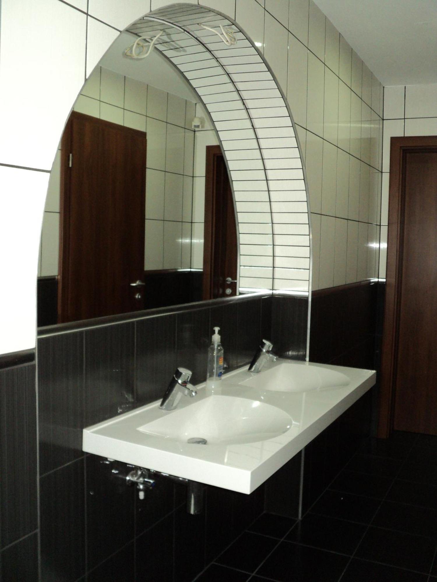 Kovacs Hotel Superior วาชาโรชนาเมนี ภายนอก รูปภาพ