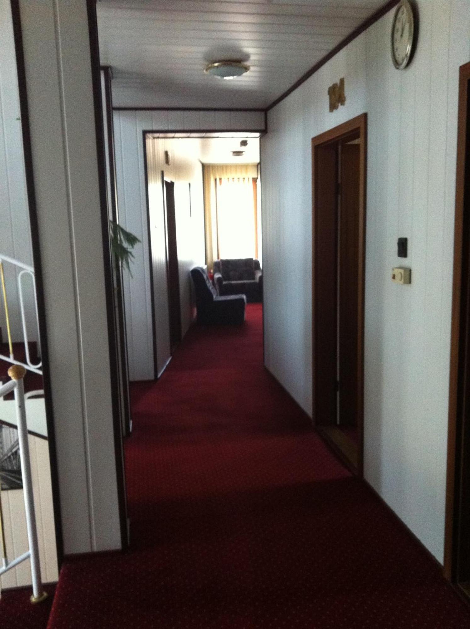 Kovacs Hotel Superior วาชาโรชนาเมนี ภายนอก รูปภาพ