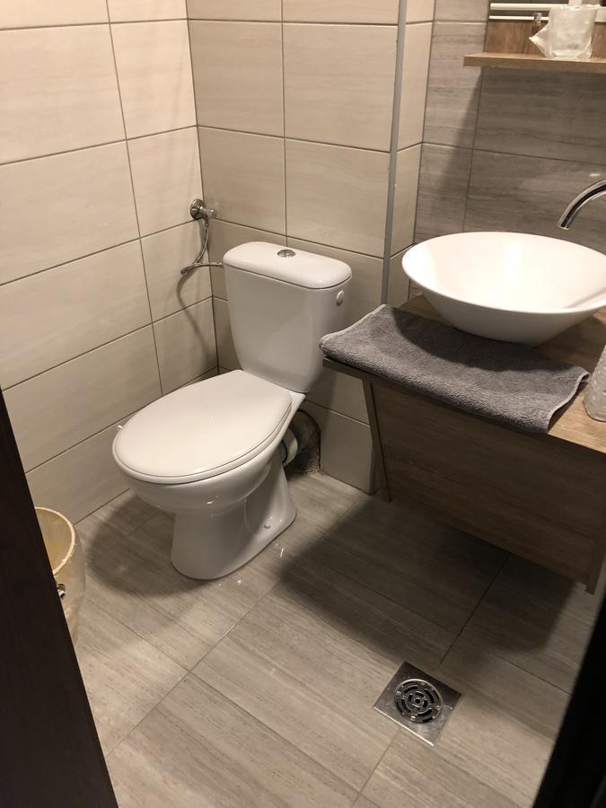 Kovacs Hotel Superior วาชาโรชนาเมนี ภายนอก รูปภาพ